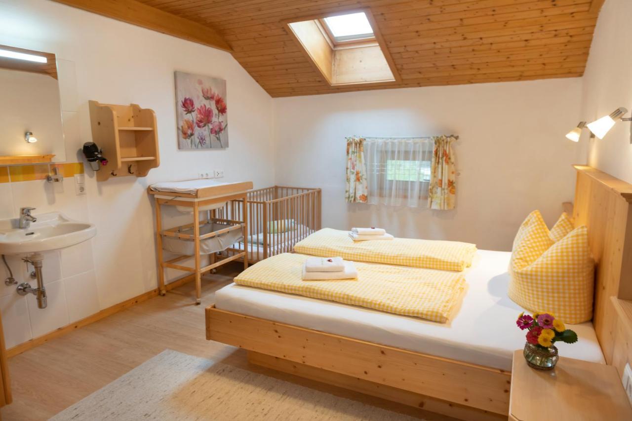 Hartlhof Urlaub Am Baby- Und Kinderbauernhof Niederau Exterior foto