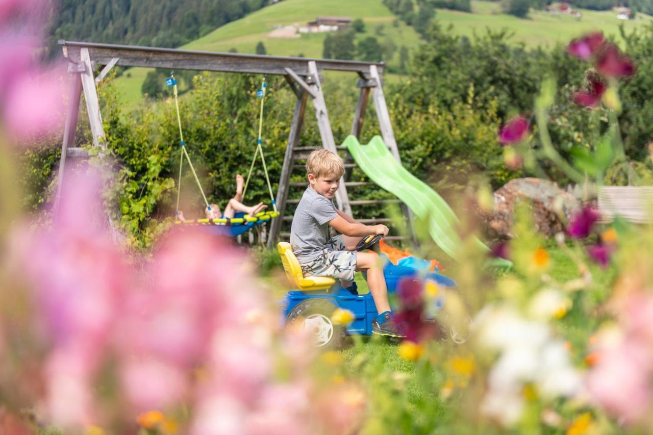 Hartlhof Urlaub Am Baby- Und Kinderbauernhof Villa Niederau Exterior foto