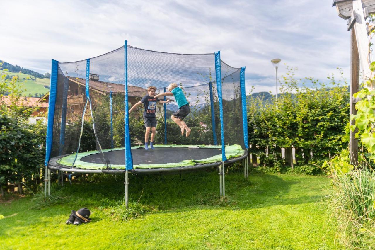 Hartlhof Urlaub Am Baby- Und Kinderbauernhof Villa Niederau Exterior foto