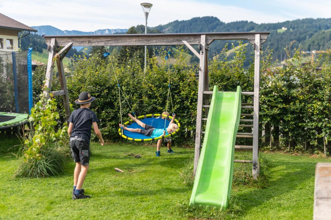 Hartlhof Urlaub Am Baby- Und Kinderbauernhof Villa Niederau Exterior foto