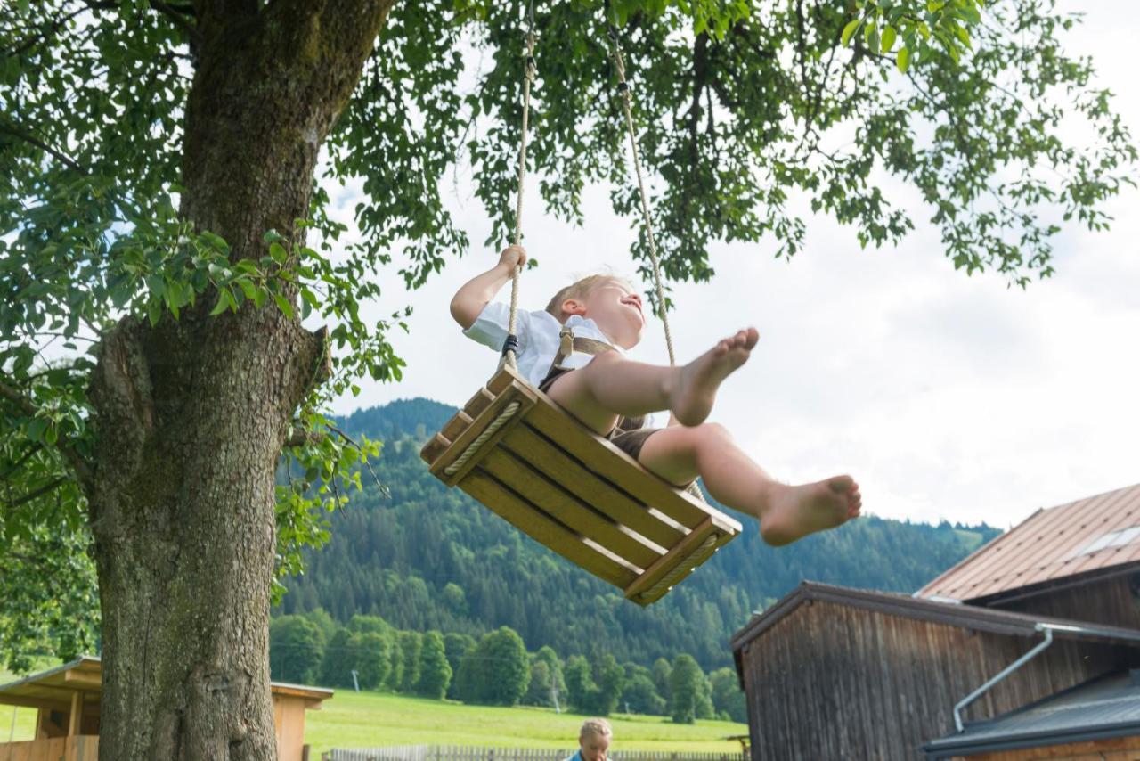 Hartlhof Urlaub Am Baby- Und Kinderbauernhof Villa Niederau Exterior foto